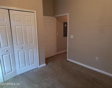 6112 Maggies Circle - Photo Thumbnail 11