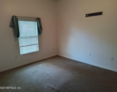 6112 Maggies Circle - Photo Thumbnail 6
