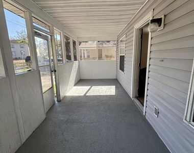 420 Sunshine Street - Photo Thumbnail 2