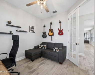 159 Rose Dew Drive - Photo Thumbnail 9
