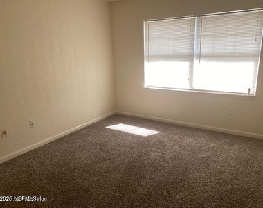 8550 Argyle Business Loop - Photo Thumbnail 5