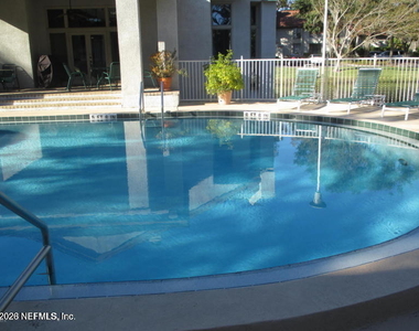 2706 Wood Hill Drive - Photo Thumbnail 5