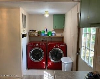 115 Greer Lane - Photo Thumbnail 6