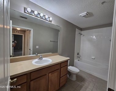 575 Oakleaf Plantation Parkway - Photo Thumbnail 16