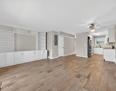 83 Comares Avenue - Photo Thumbnail 5