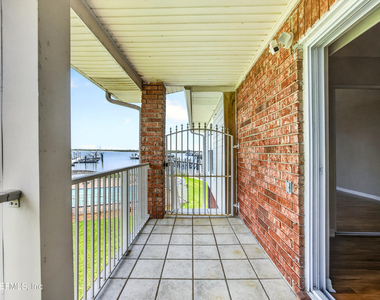 83 Comares Avenue - Photo Thumbnail 16