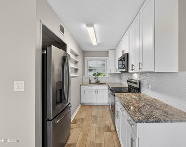 83 Comares Avenue - Photo Thumbnail 8