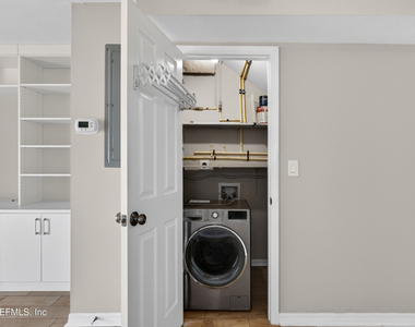 83 Comares Avenue - Photo Thumbnail 24