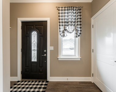 108 Boulder Court - Photo Thumbnail 1