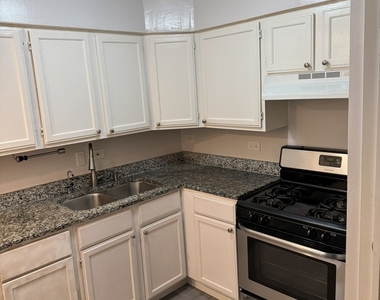 6027 103rd Street - Photo Thumbnail 12