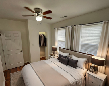 1320 W 57th Street - Photo Thumbnail 10