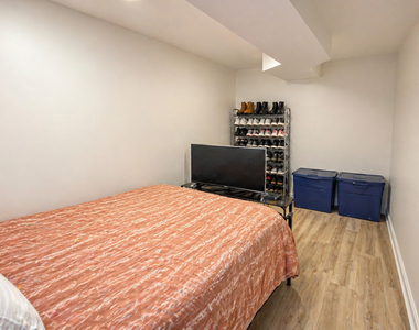 6550 S Drexel Avenue - Photo Thumbnail 4