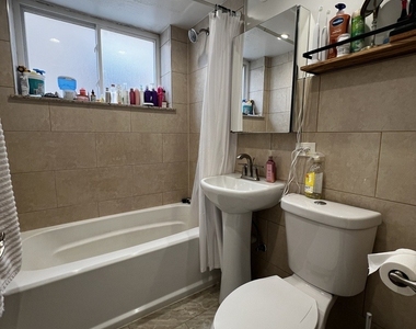 8052 N Oriole Avenue - Photo Thumbnail 8