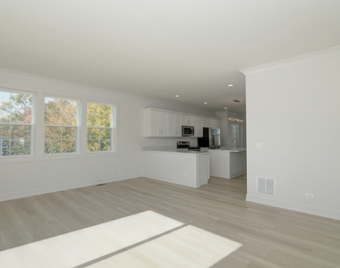 212 Walnut Street N - Photo Thumbnail 12