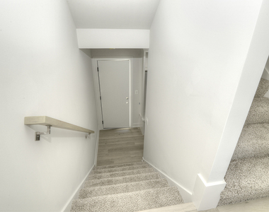 212 Walnut Street N - Photo Thumbnail 22