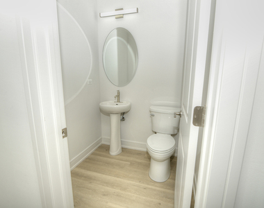 212 Walnut Street N - Photo Thumbnail 15