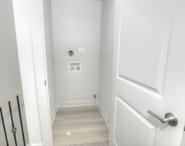 212 Walnut Street N - Photo Thumbnail 18