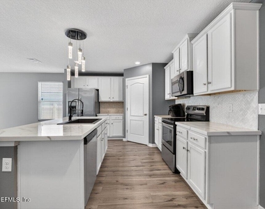 9099 Tahoe Lane - Photo Thumbnail 9