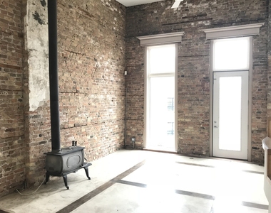 1312 N Clybourn Avenue - Photo Thumbnail 2