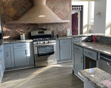 1312 N Clybourn Avenue - Photo Thumbnail 5