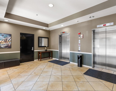 656 Pearson Street - Photo Thumbnail 2