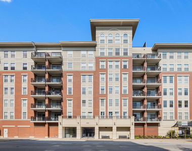 656 Pearson Street - Photo Thumbnail 22