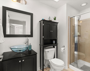 656 Pearson Street - Photo Thumbnail 18