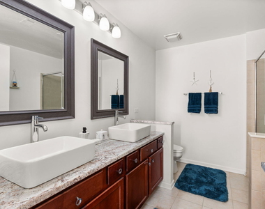 656 Pearson Street - Photo Thumbnail 14