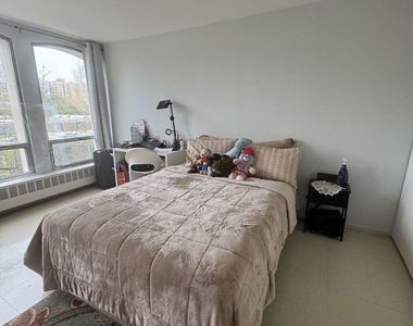 1401 E 55th Street - Photo Thumbnail 13