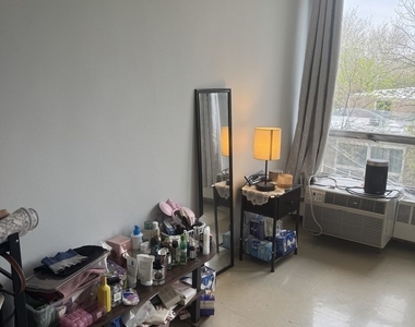 1401 E 55th Street - Photo Thumbnail 14