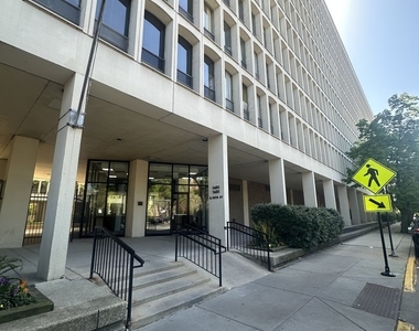 1401 E 55th Street - Photo Thumbnail 1
