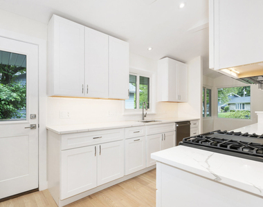 48 Oakwood Drive - Photo Thumbnail 4