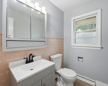 152 Crestwood Drive - Photo Thumbnail 17