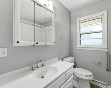 152 Crestwood Drive - Photo Thumbnail 11