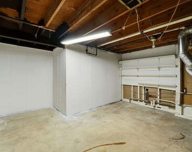 152 Crestwood Drive - Photo Thumbnail 18