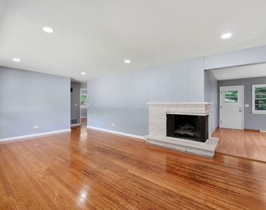 152 Crestwood Drive - Photo Thumbnail 2