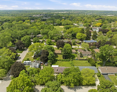 152 Crestwood Drive - Photo Thumbnail 32