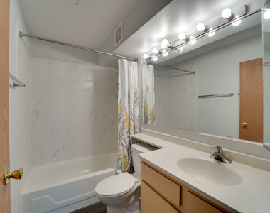 1800 Huntington Boulevard - Photo Thumbnail 7