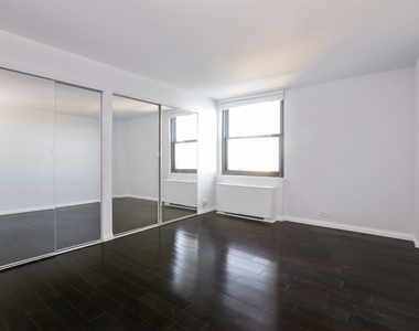 5701 N Sheridan Road - Photo Thumbnail 6