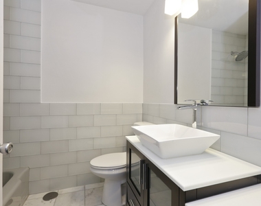 5701 N Sheridan Road - Photo Thumbnail 8