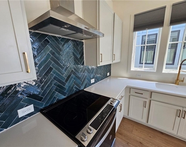 1294 Longreen Terrace Nw - Photo Thumbnail 15