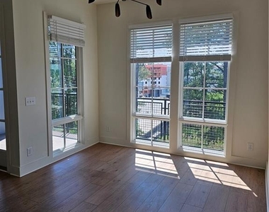 1294 Longreen Terrace Nw - Photo Thumbnail 4