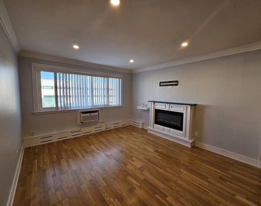 5358 N Cumberland Avenue - Photo Thumbnail 5