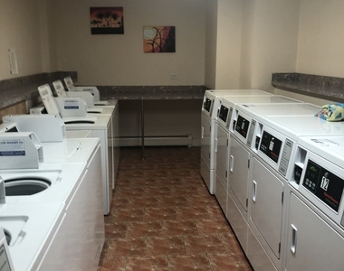 5358 N Cumberland Avenue - Photo Thumbnail 16