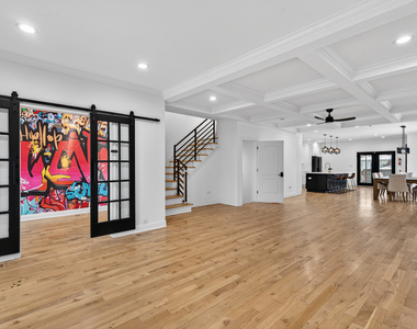 2514 Harvey Avenue - Photo Thumbnail 2