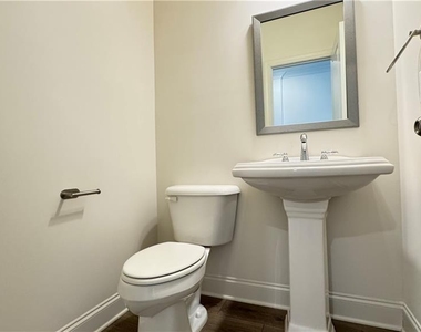 227 Nash Street - Photo Thumbnail 13
