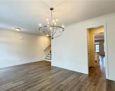 227 Nash Street - Photo Thumbnail 3