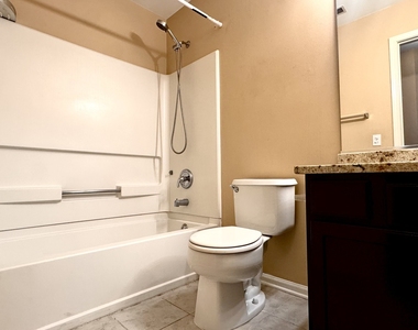 2905 Stonewater Drive - Photo Thumbnail 17