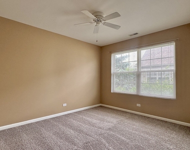2905 Stonewater Drive - Photo Thumbnail 15