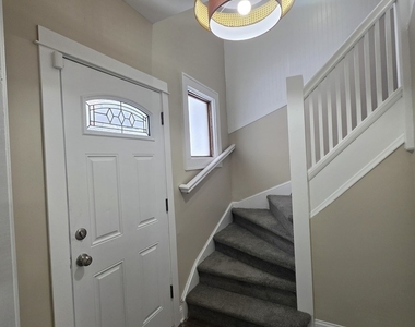 12019 S Perry Avenue - Photo Thumbnail 1